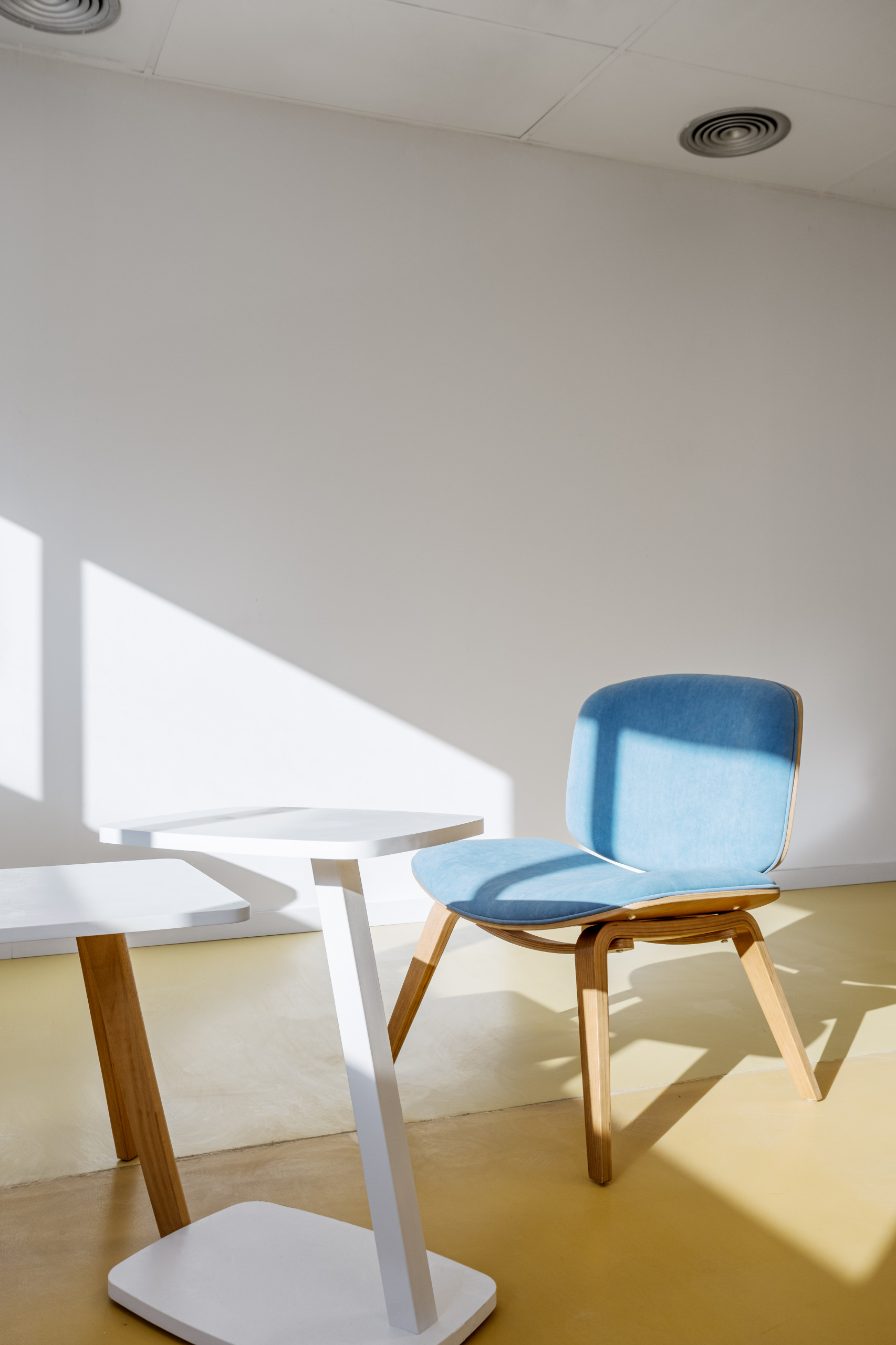 Interiorismo de oficinas y laboratorios
