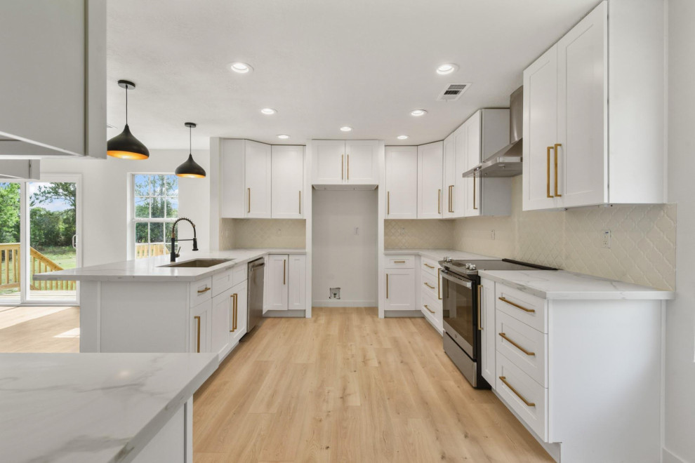 North Houston Custom Contemporary (Unfurnished)