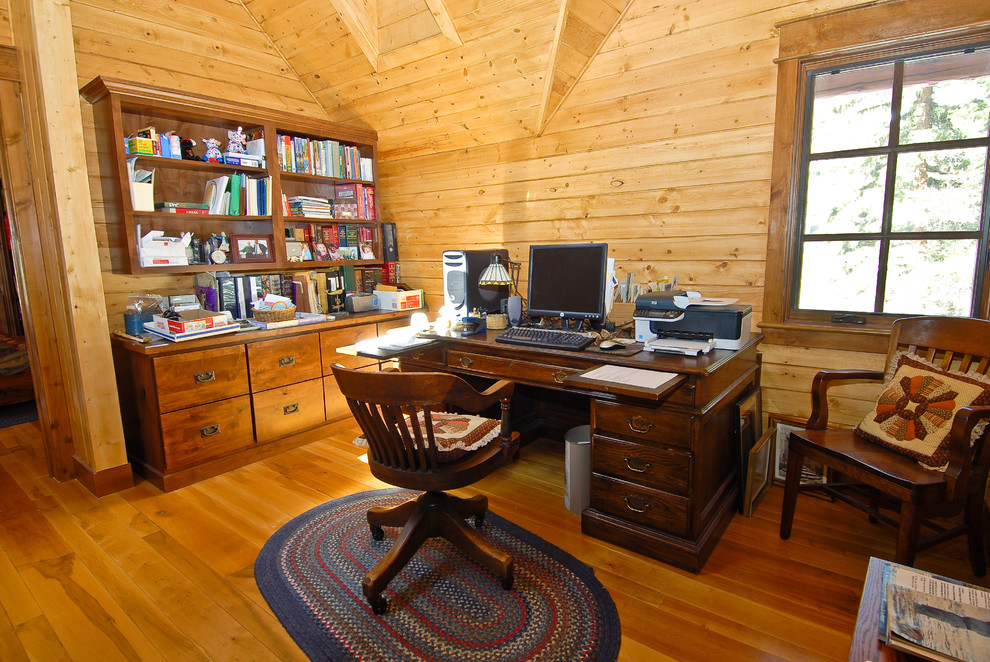 Photo of a country home office in Denver.