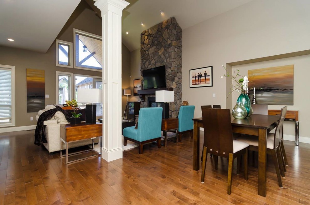 This is an example of a transitional living room in Vancouver.