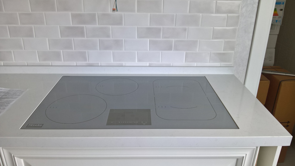 Белая классика-массив ясеня