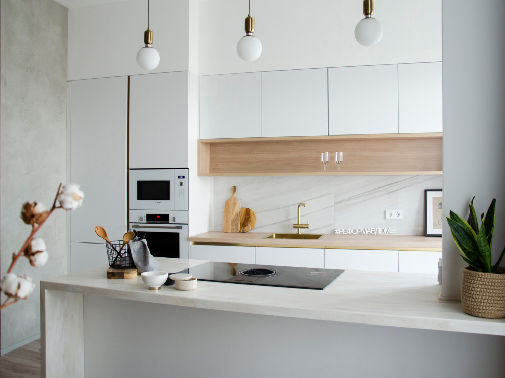 Трехкомнатная квартира в центре Уфы