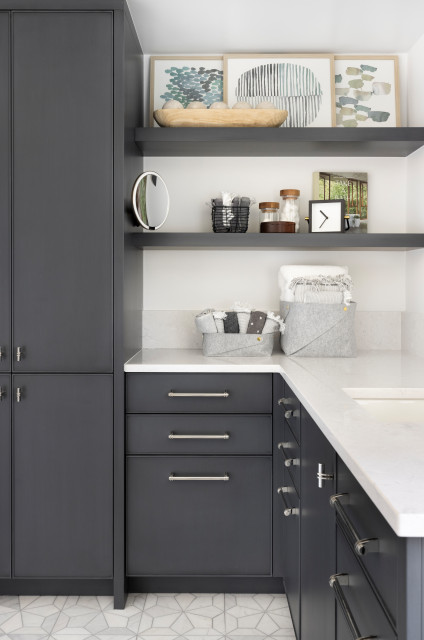 Form Marries Function contemporaneo-cuarto-de-bano