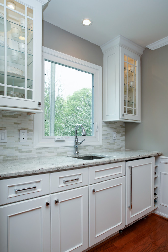 Home design - transitional home design idea in DC Metro