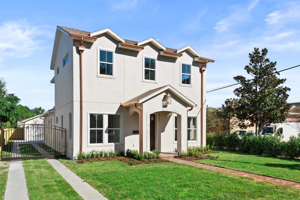 Example of a transitional home design design in Orlando