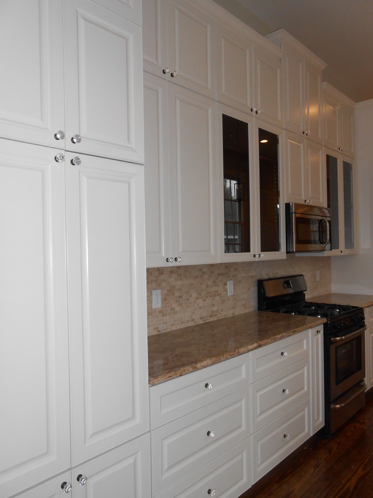 Photo of a transitional kitchen in New Orleans.