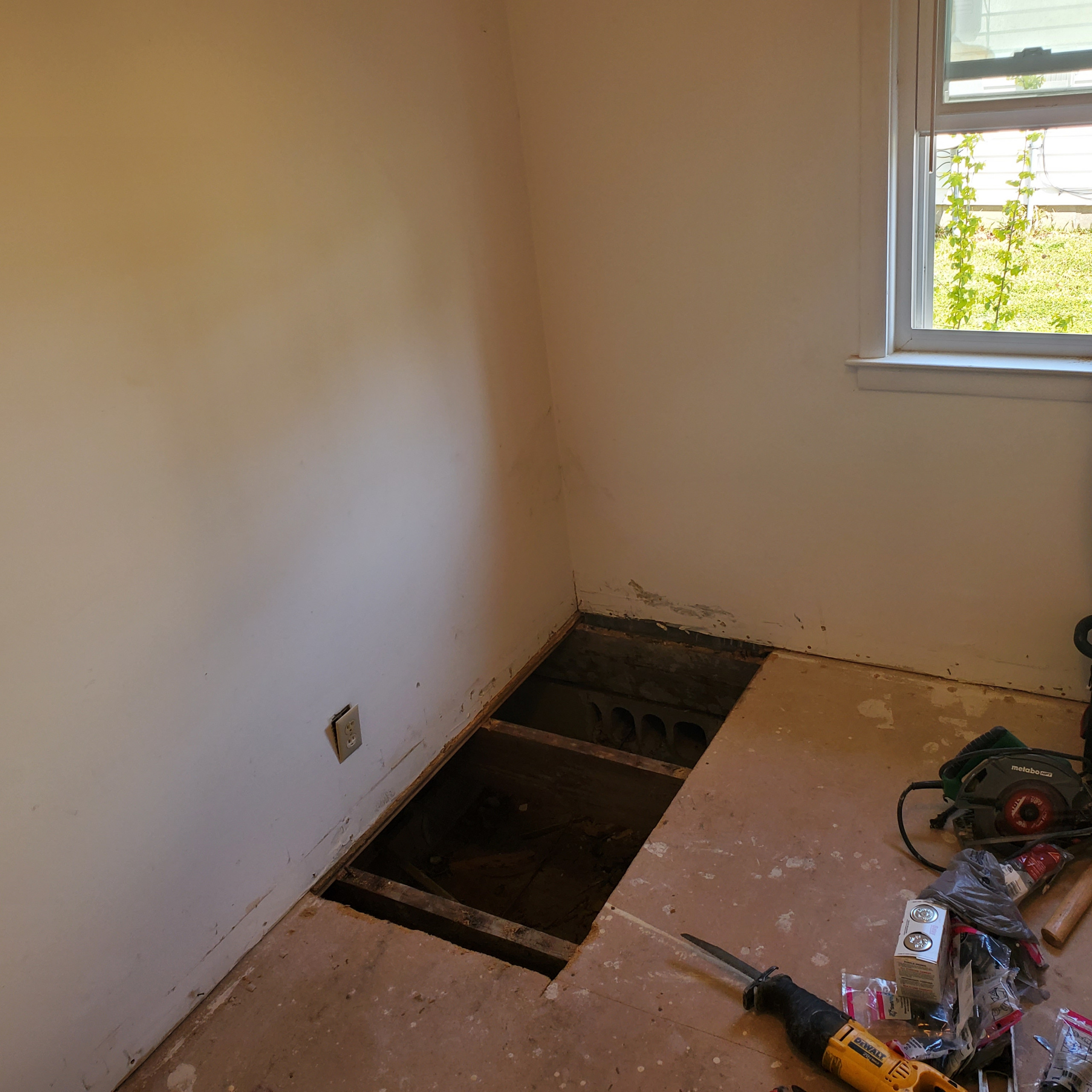 Bedroom to bathroom