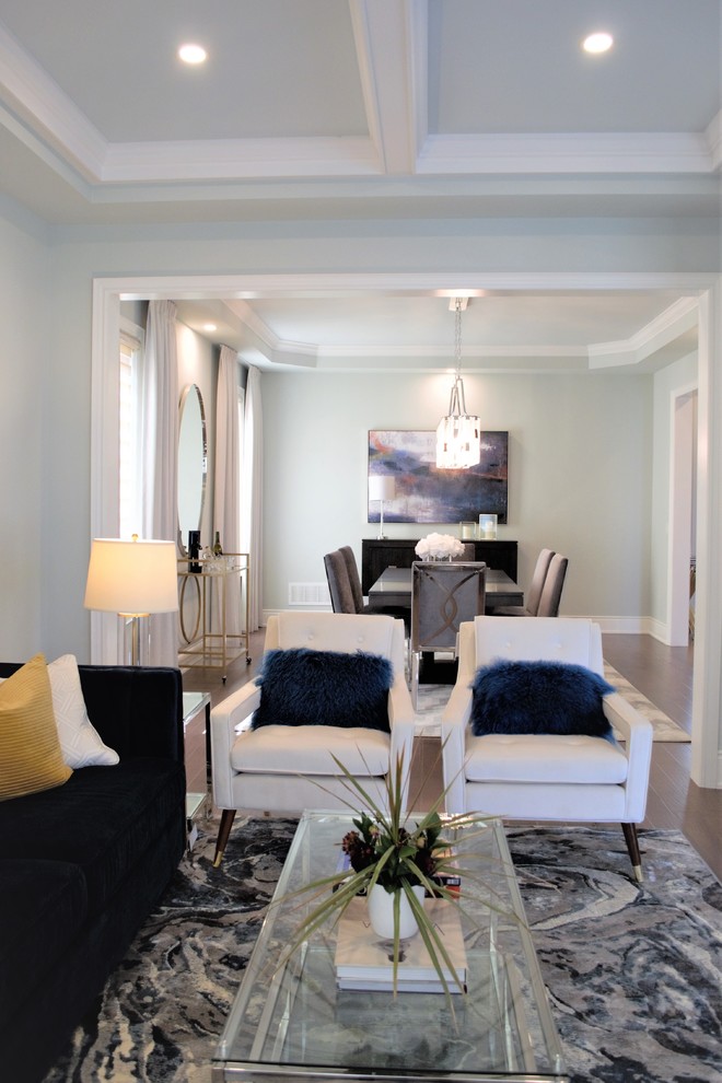 Inspiration for a transitional home design remodel in Toronto
