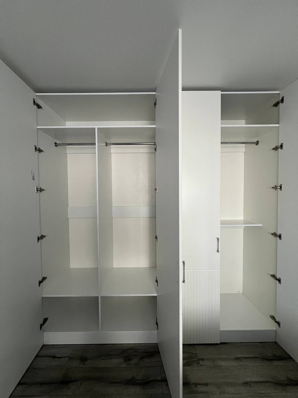 Стильный шкаф (сборка в деталях)