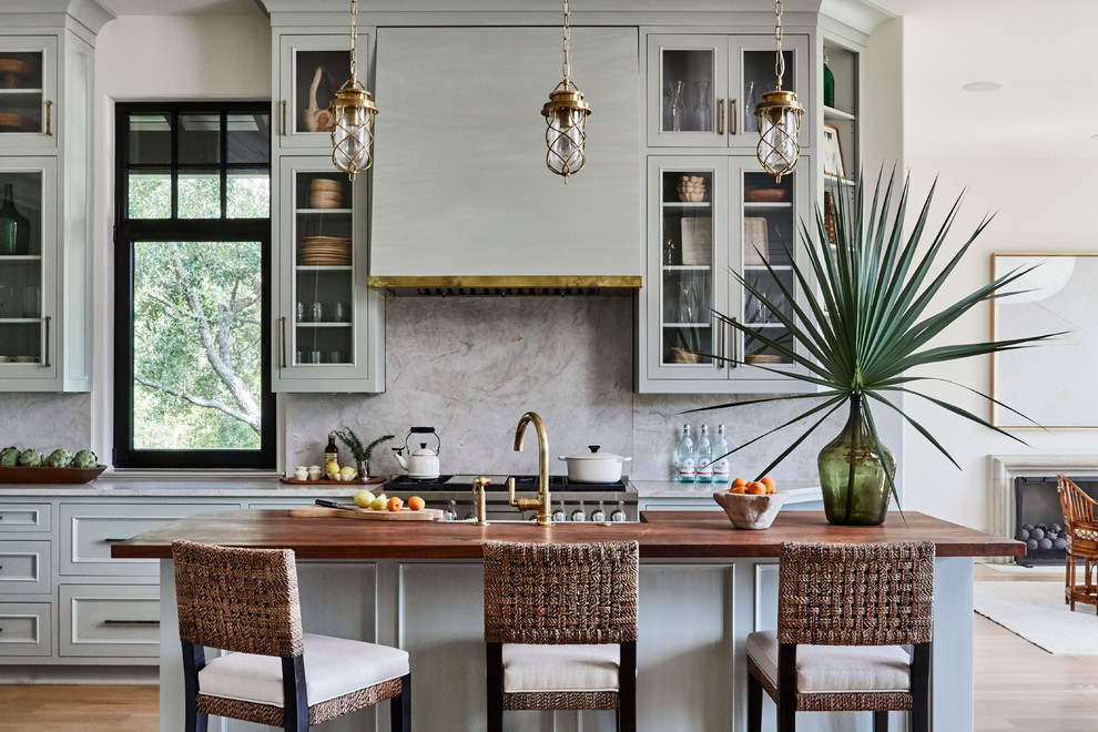 Kitchen - kitchen idea in Miami