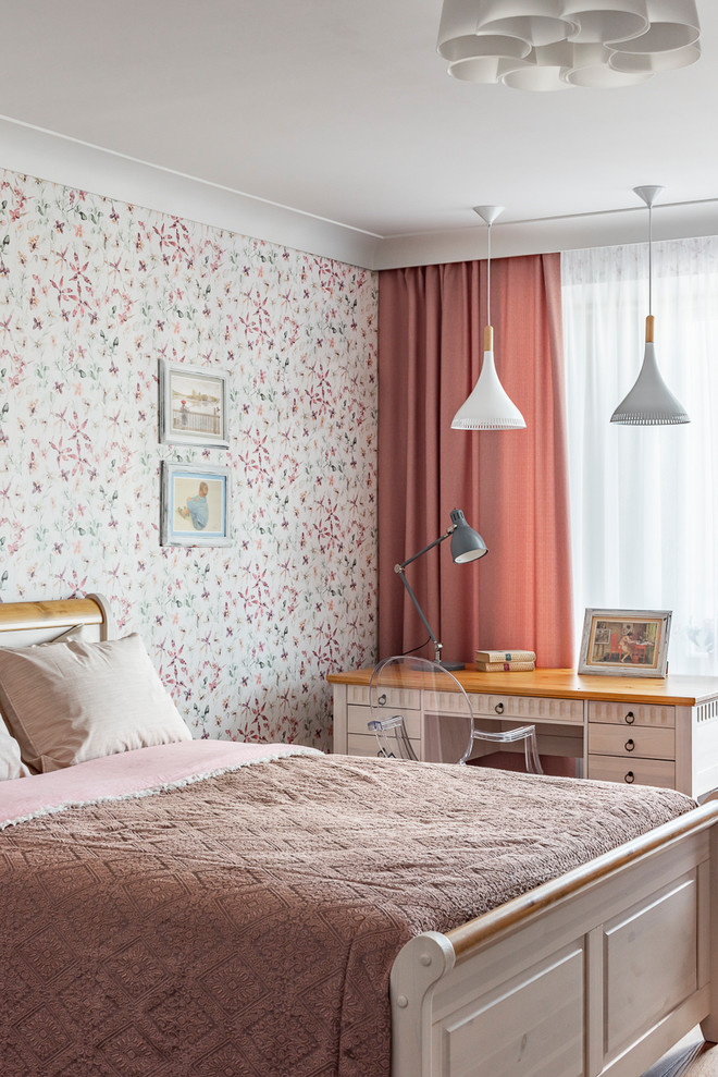 Photo of a small scandinavian teen room for girls in Yekaterinburg with multi-coloured walls.