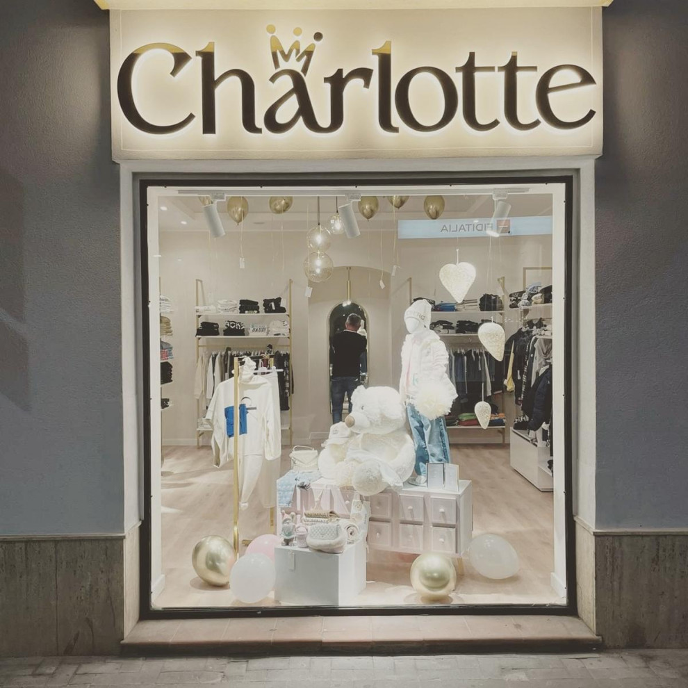 CHARLOTTE_negozio