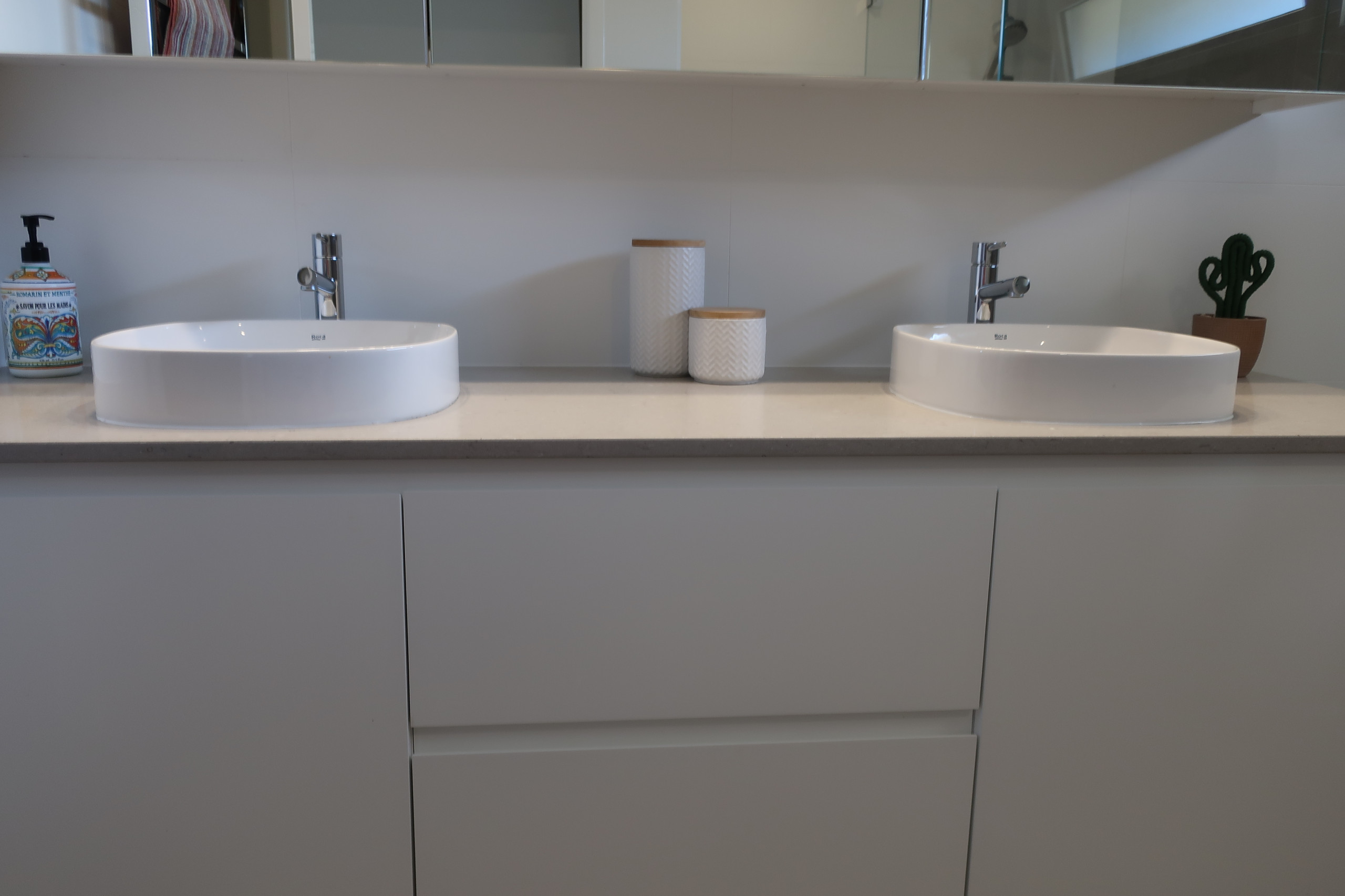 FIX OUR BROKEN BATHROOM PLEASE