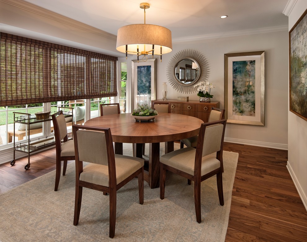 Design ideas for a transitional dining room in Los Angeles.