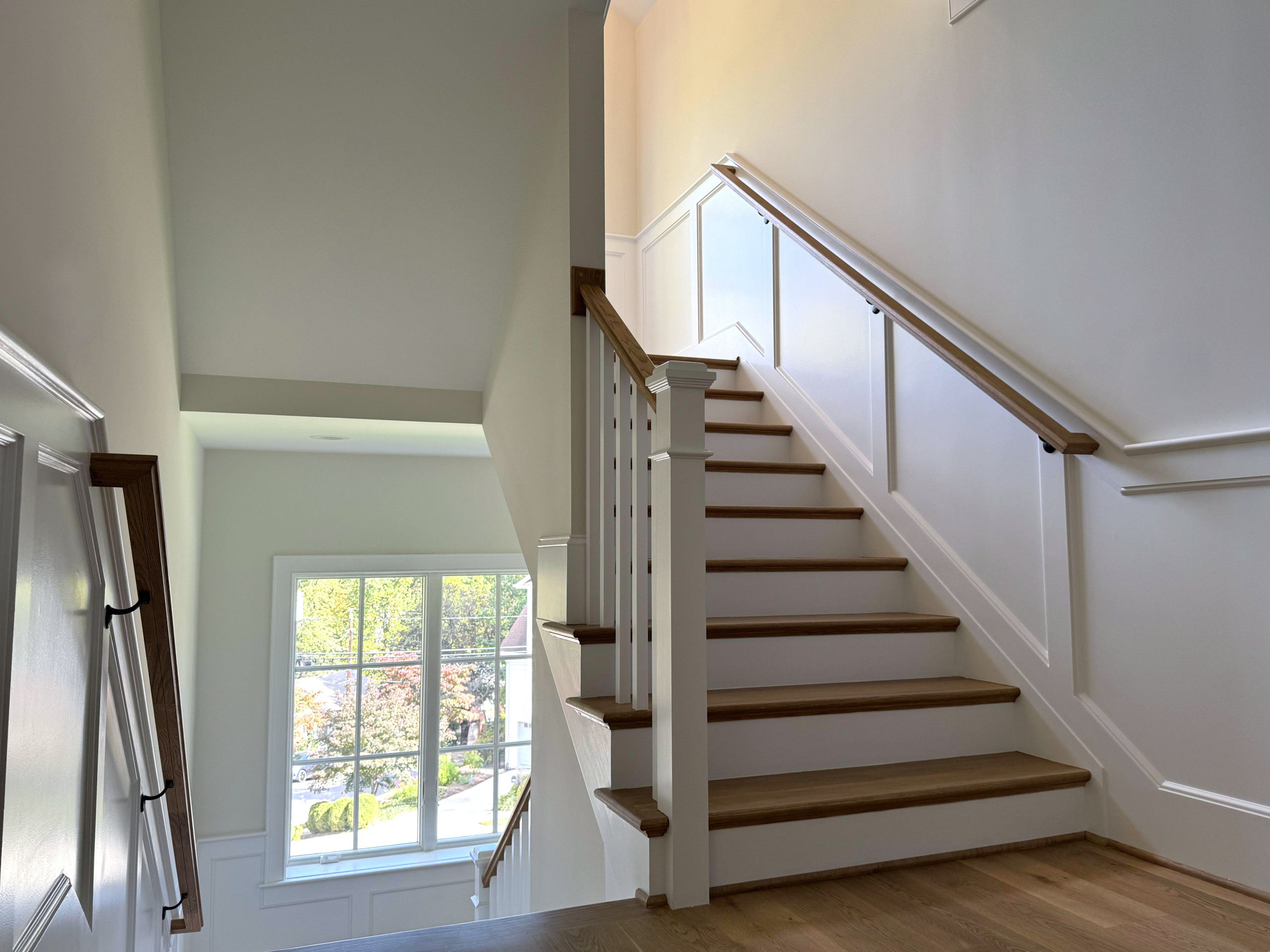141_Timeless U Shaped Stair with Traditional Box Newels, Arlington, VA 22207