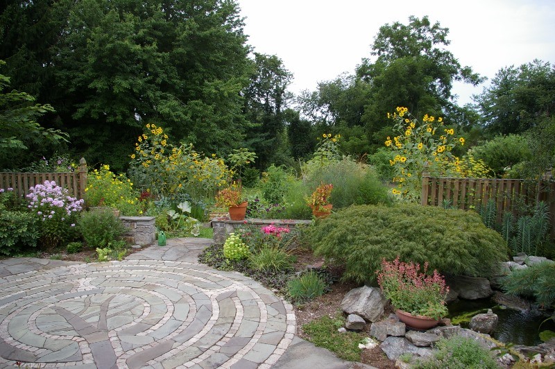 Design ideas for an eclectic garden in New York.