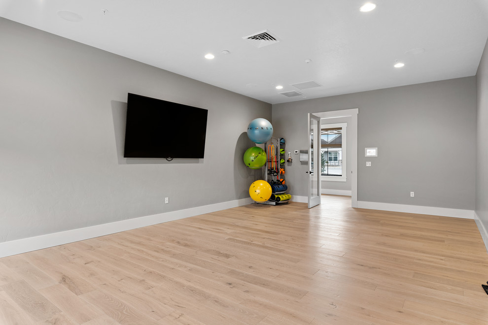 Design ideas for a country home gym in Boise.