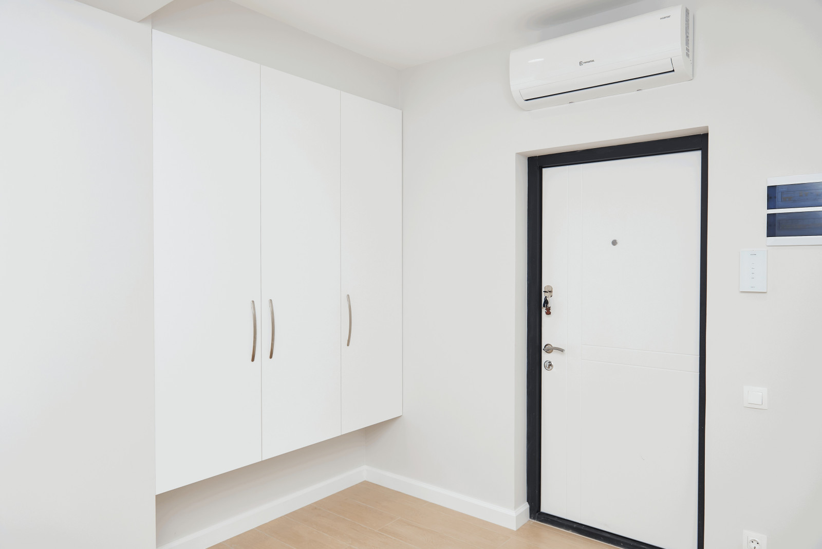 Косметический ремонт двухкомнатной квартиры в минималистическом стиле