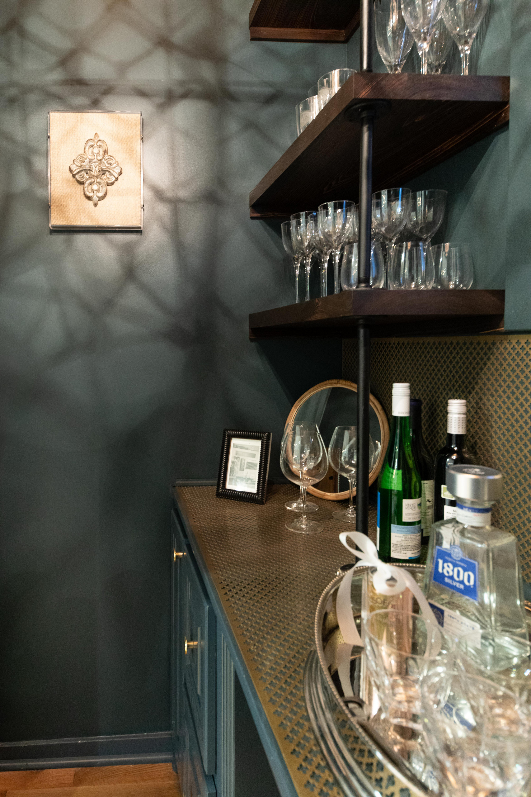 Lake Castle Dining Room and Bar