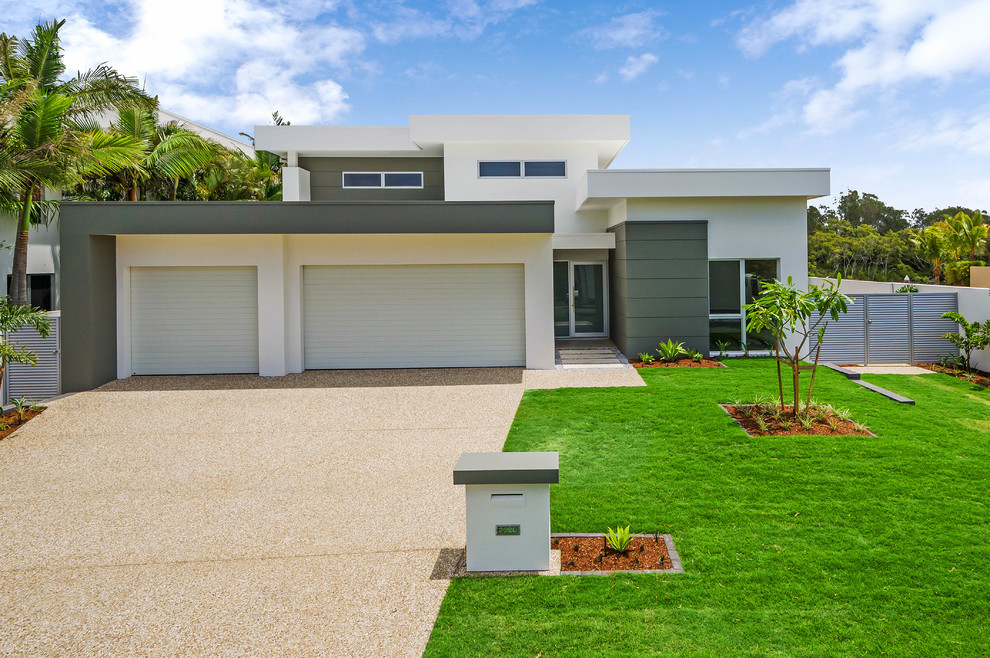 Inspiration for a contemporary exterior in Gold Coast - Tweed.