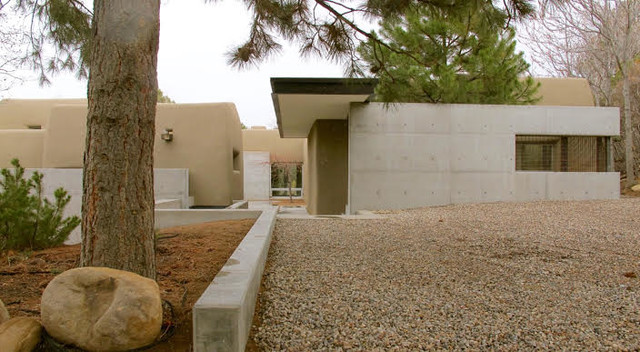 Cast Concrete entry sudoeste-fachada