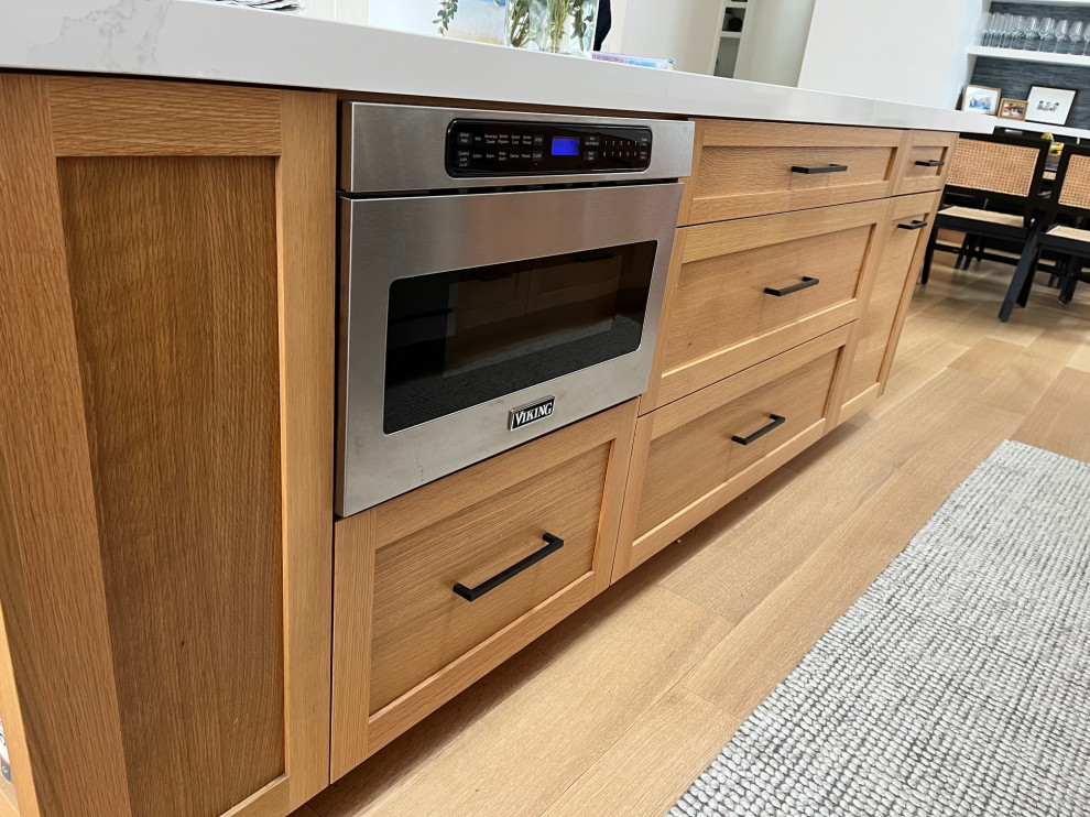 Shaker Paint and Rift White Oak Full Overlay