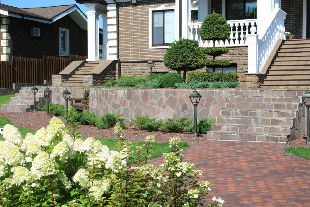 Дизайн участка с уклоном более 7 м.