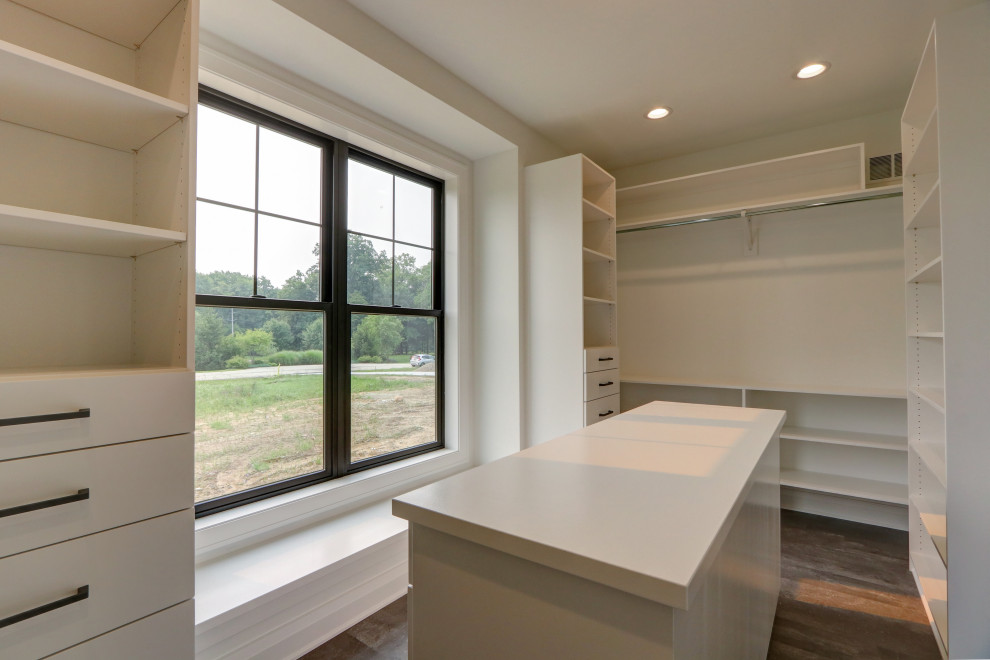 Farmhouse style in Bath Township