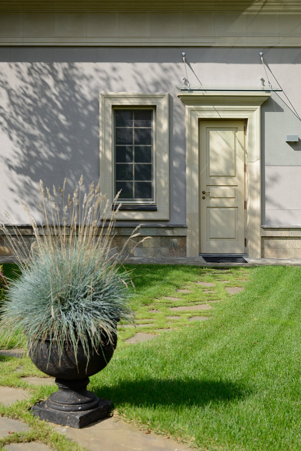 Особняк в стиле прованс с перголой