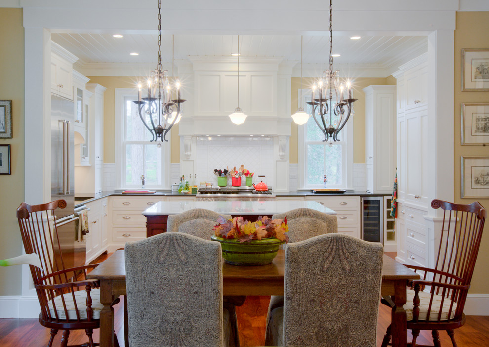 This is an example of a traditional kitchen in Charleston.