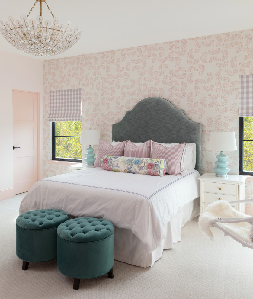 На фото: детская в стиле неоклассика (современная классика) с спальным местом, розовыми стенами, ковровым покрытием, бежевым полом и обоями на стенах для девочки с