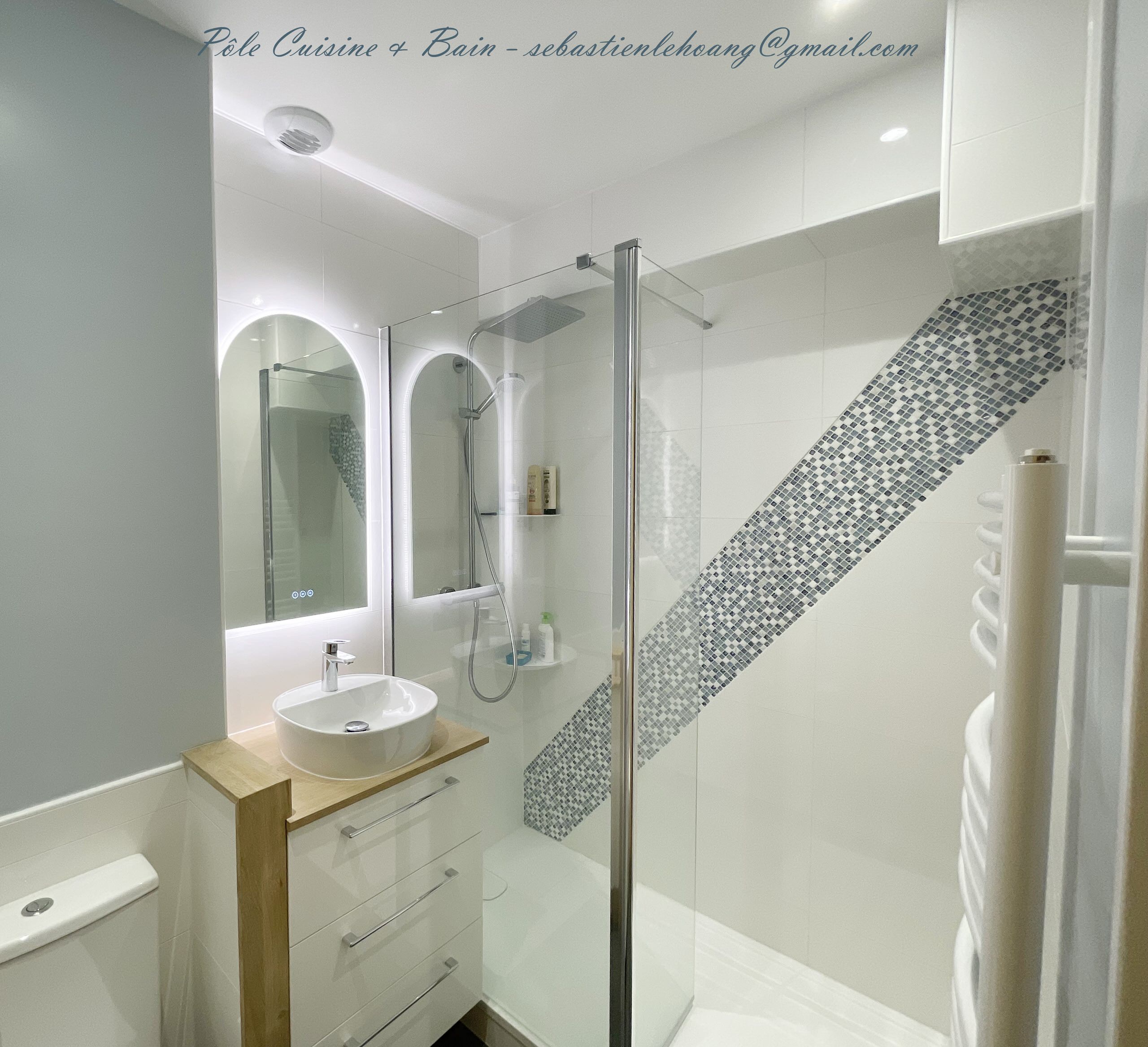 SALLE D'EAU & WC REUNIS