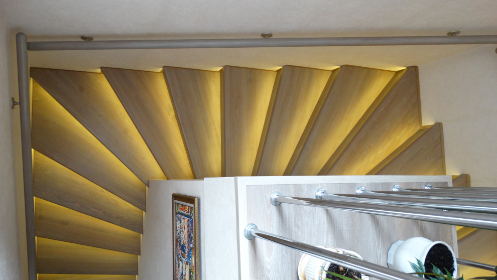 Лестница с подсветкой