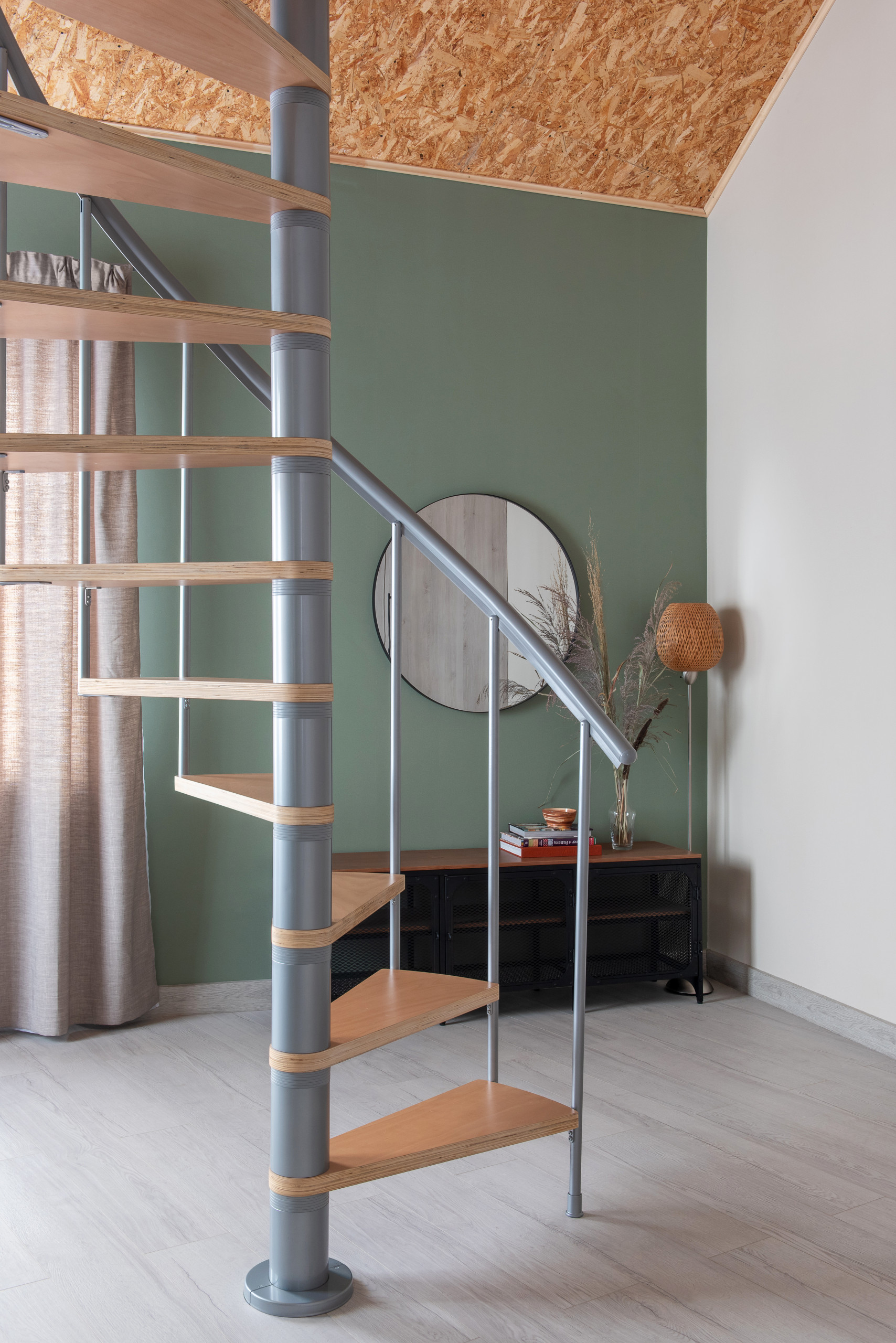 Лестница в стиле ар-деко: цвета материалы и фактуры