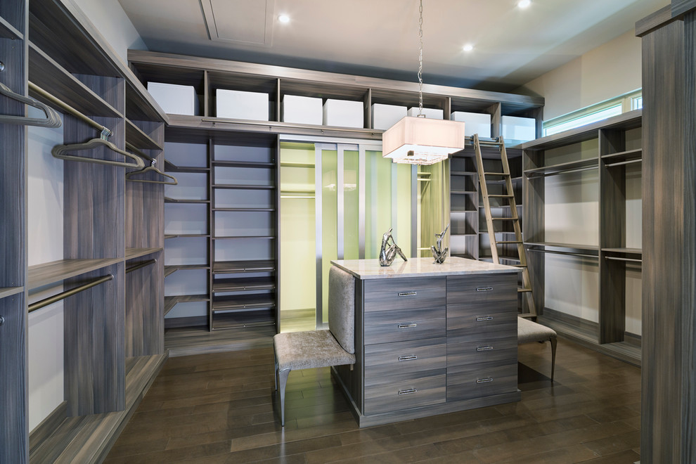 Inspiration for a transitional home design remodel in Los Angeles with flat-panel cabinets
