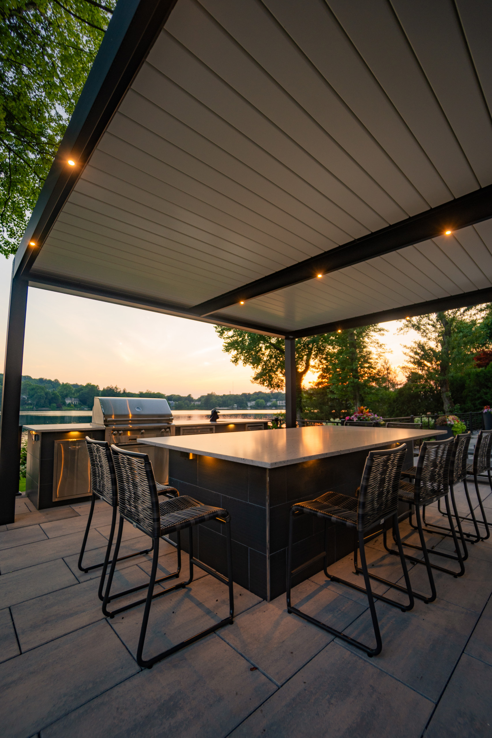 Pines Lake Modern Retreat