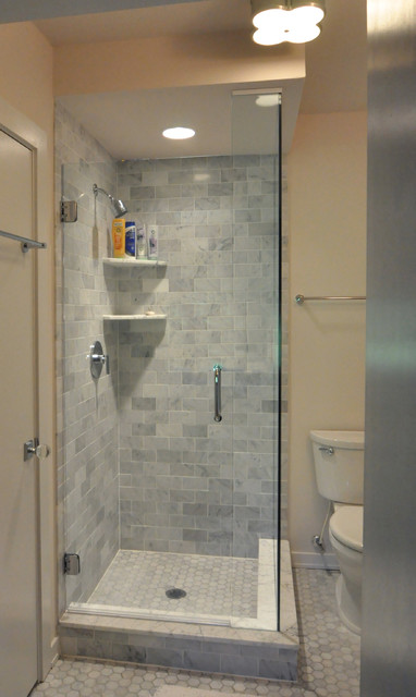 White Baths modern-badezimmer