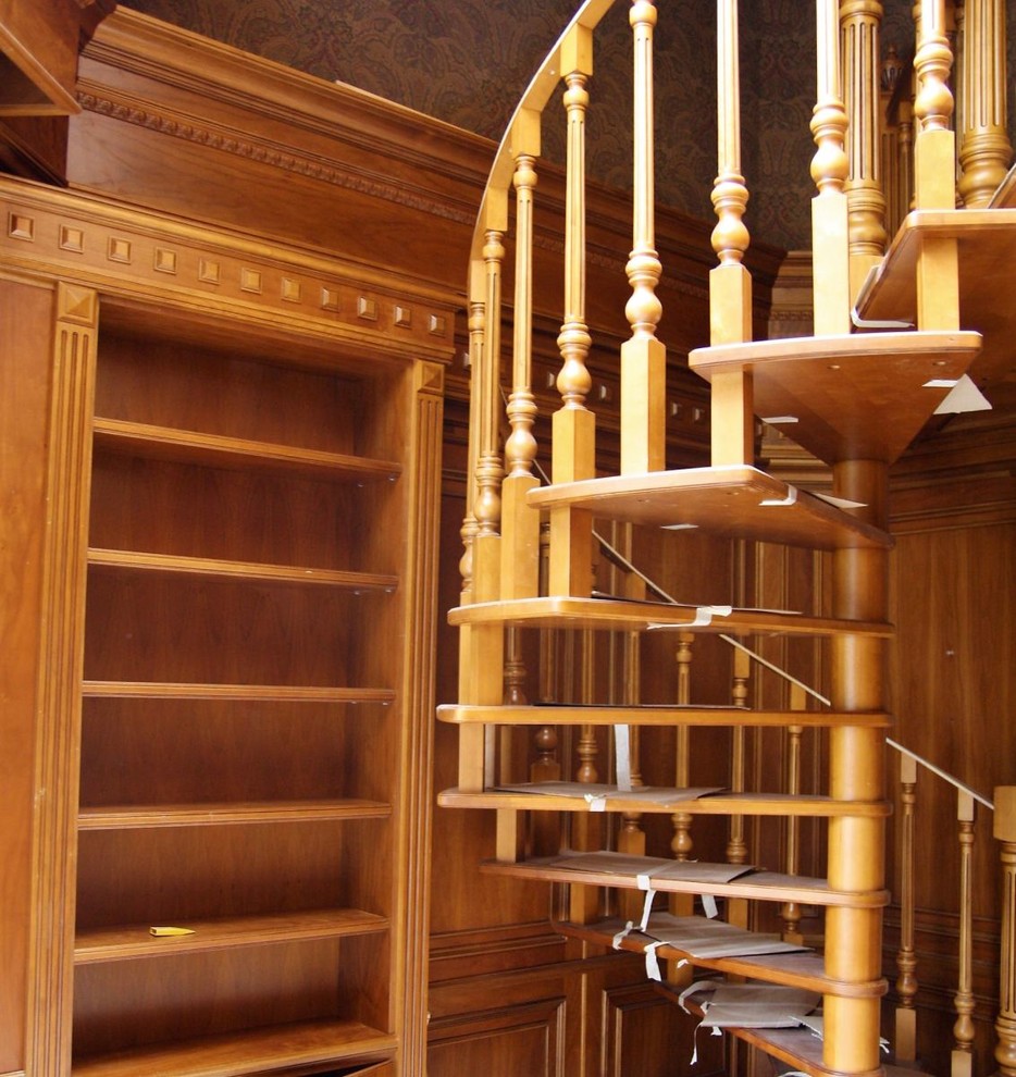 Отделка стен дома деревом