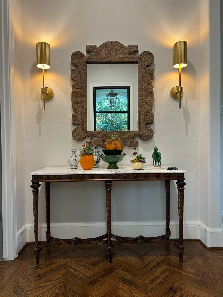 Transitional entryway photo in Dallas