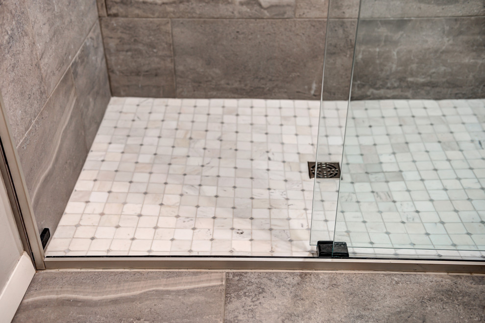Inspiration for a transitional home design remodel in Oklahoma City