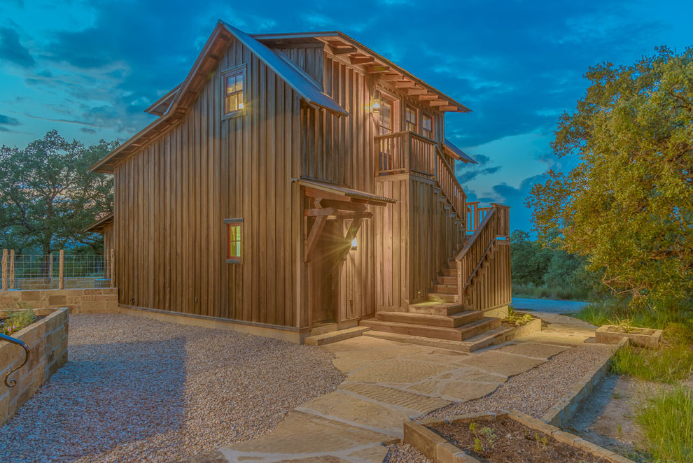 Mountain style home design photo in Austin