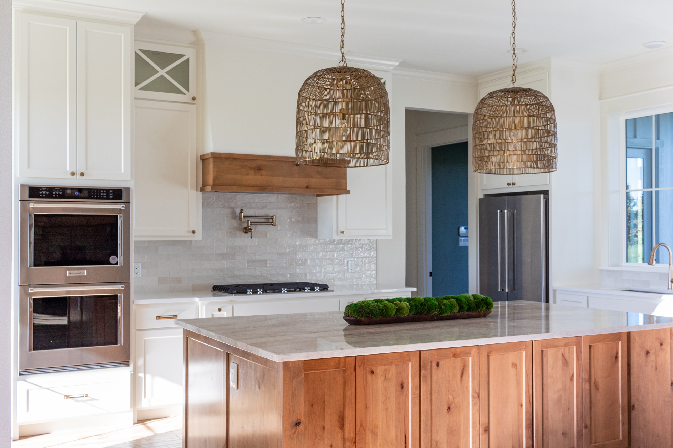 Stunning Farmhouse Kitchen!