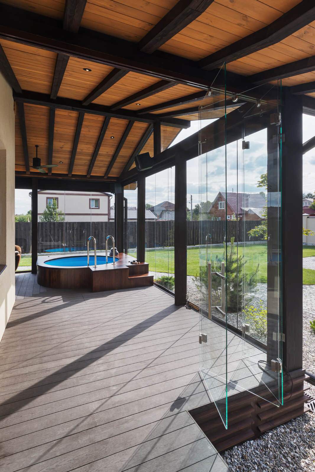 Остекленная терраса ЕЩЕ НЕМНОГО ЛЕТА