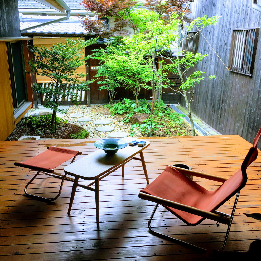 他の地域にあるアジアンスタイルのおしゃれな縁側・ポーチの写真