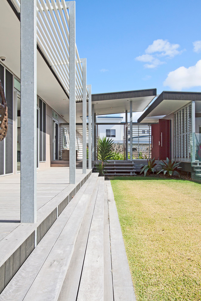 Contemporary garden in Gold Coast - Tweed.
