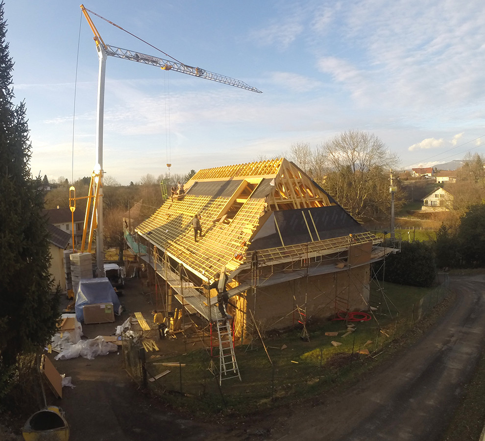 Corbelin - Des bureaux sous les combles