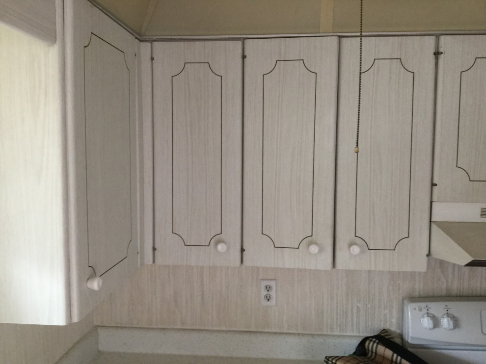 Kirchen Remodel | Custom Cabinets - Before