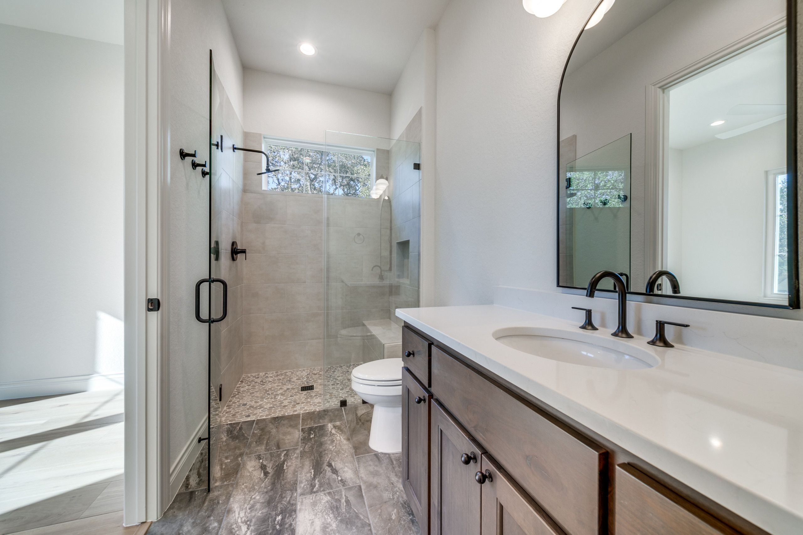 Spanish: 3,430 ft², 4 BR/3.5 BA/1 ST