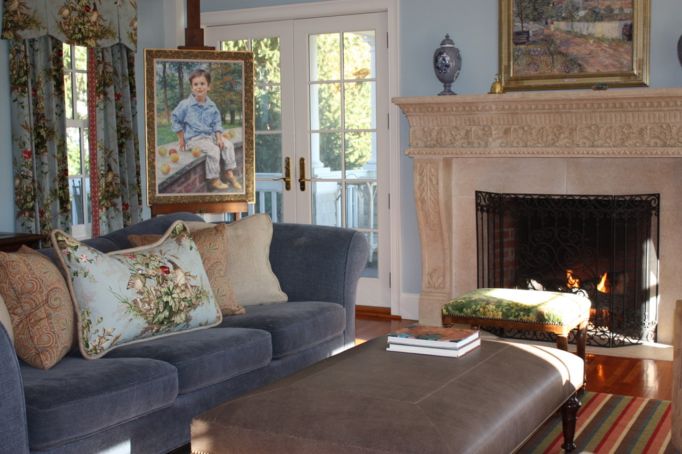 This is an example of an eclectic family room in Boston.