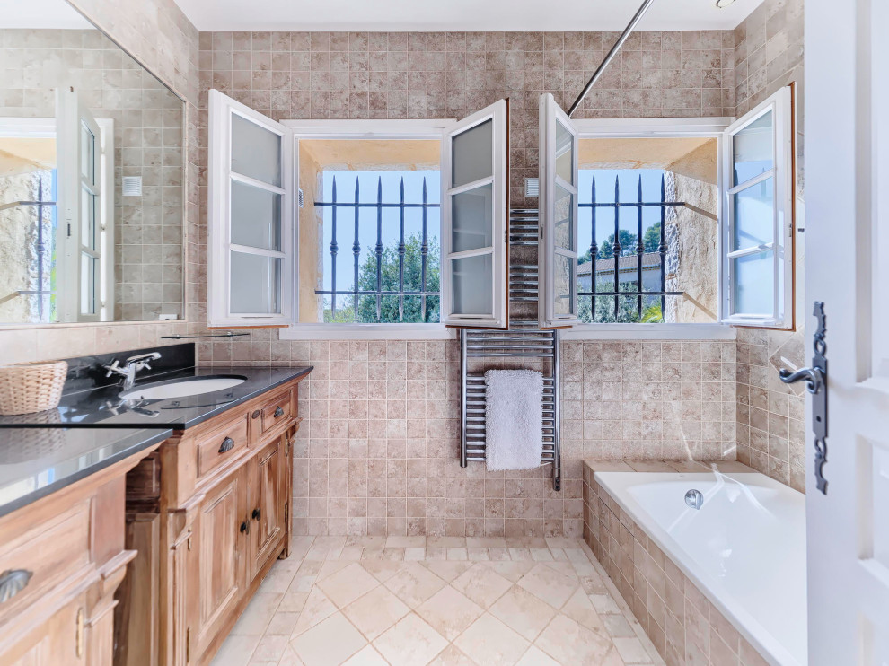 CONCEPTION ET CONSTRUCTION BASTIDE CAGNES S/MER